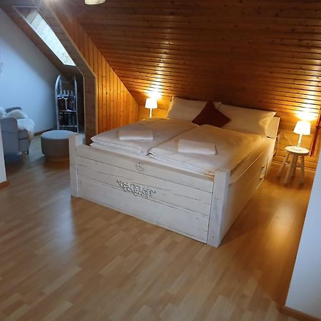 Familienfreundliches-Luxus-Bahnwaerterhaus Villa Шилтах Екстериор снимка