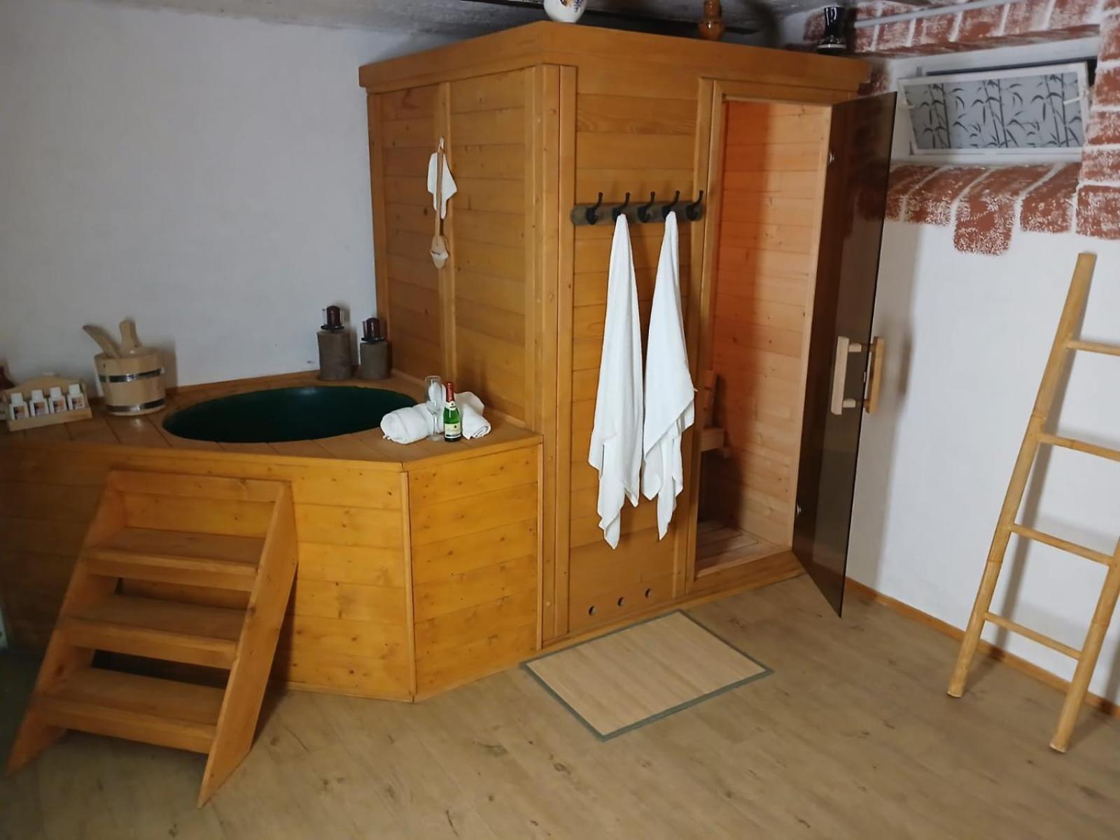 Familienfreundliches-Luxus-Bahnwaerterhaus Villa Шилтах Екстериор снимка