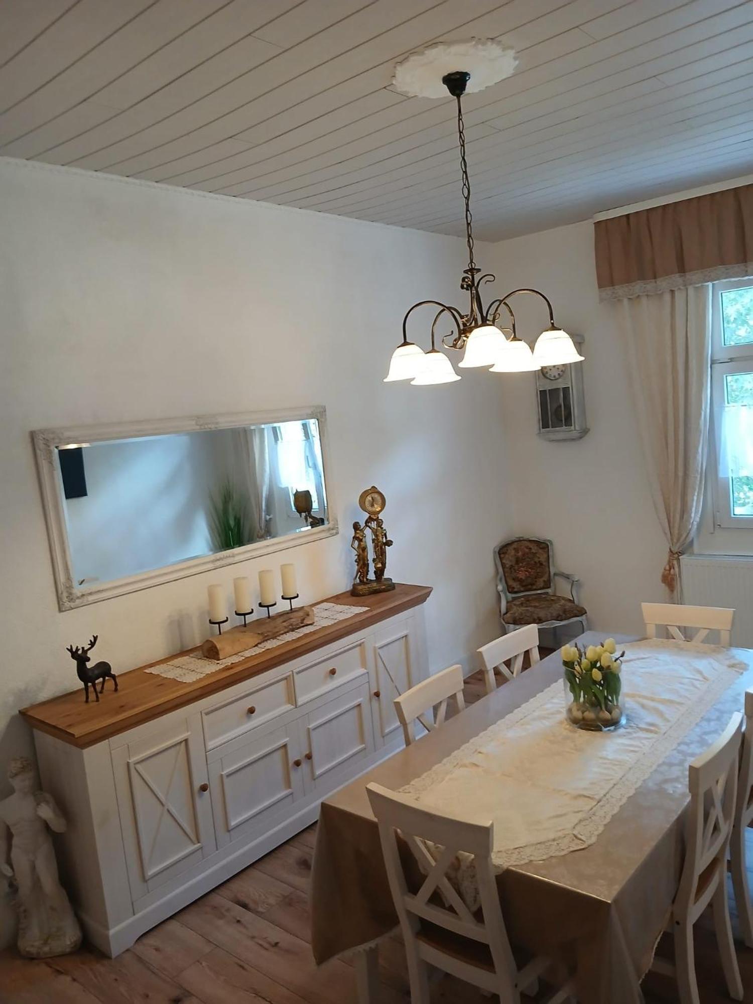 Familienfreundliches-Luxus-Bahnwaerterhaus Villa Шилтах Екстериор снимка