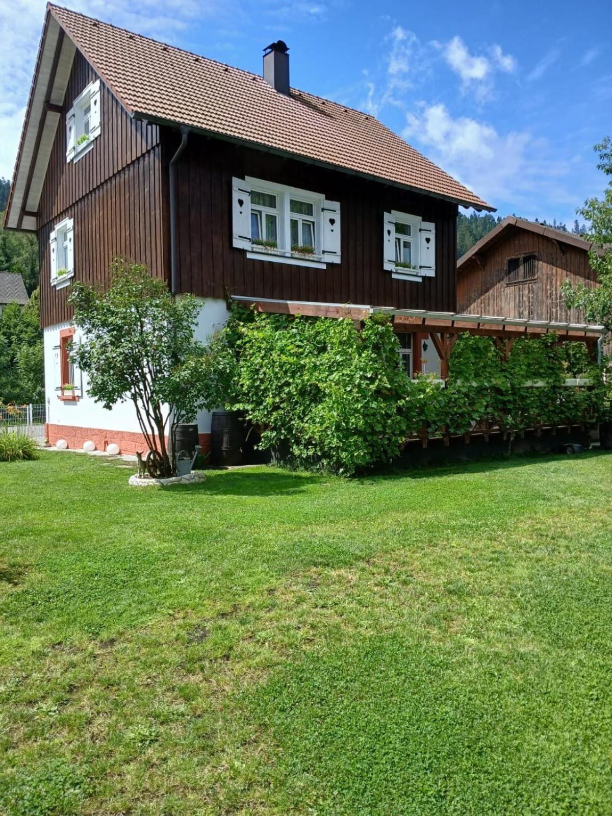 Familienfreundliches-Luxus-Bahnwaerterhaus Villa Шилтах Екстериор снимка